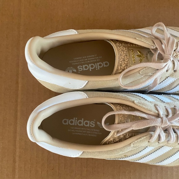 adidas Women's Gazelle Indoor Casual Shoes 'Magic Beige' | US 10 - Picture 5 of 8